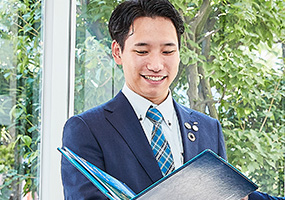 キャリア採用情報